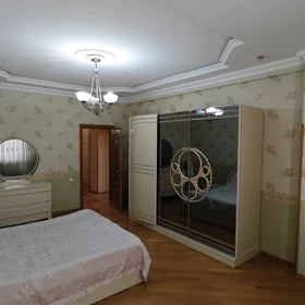 In Baku 146.0 m² apartment is for rent - Image 7