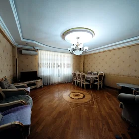 In Baku 146.0 m² apartment is for rent - Image 10