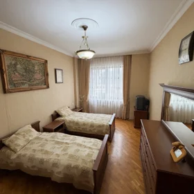 In Baku 103.0 m² apartment is for sale - Image 4