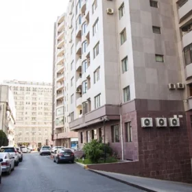 In Baku 103.0 m² apartment is for sale - Image 8