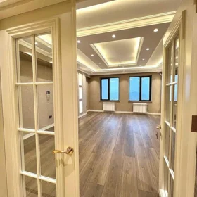 In Baku 112.0 m² apartment is for sale - Image 8