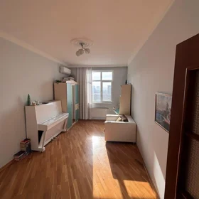 In Baku 130.0 m² apartment is for rent - Image 2