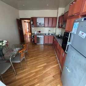 In Baku 130.0 m² apartment is for rent - Image 6