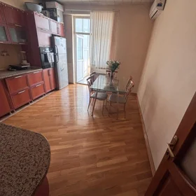 In Baku 130.0 m² apartment is for rent - Image 7