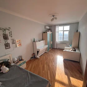 In Baku 130.0 m² apartment is for rent - Image 10