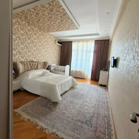 In Baku 150.0 m² apartment is for sale - Image 4
