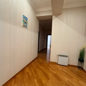 In Baku 150.0 m² apartment is for sale - Image 8