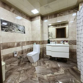 In Baku 150.0 m² apartment is for sale - Image 9