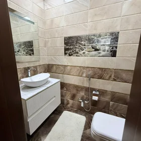 In Baku 150.0 m² apartment is for sale - Image 10