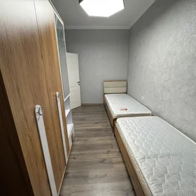 In Baku 80.0 m² apartment is for rent - Image 9