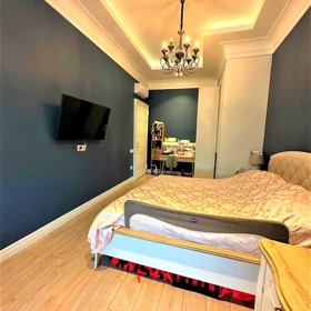 In Baku 235.0 m² apartment is for rent - Image 9