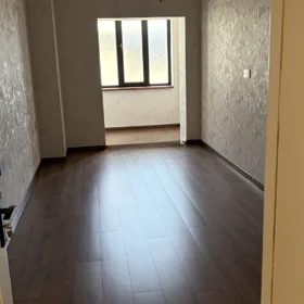 In Baku 78.0 m² apartment is for sale - Image 9