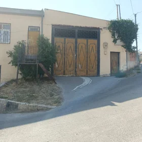 In Binəqədi rayonu 300.0 m² commercial is for rent - Image 3