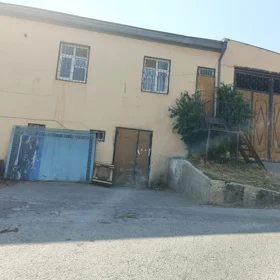 In Binəqədi rayonu 300.0 m² commercial is for rent - Image 4
