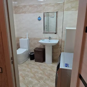In Baku 75.0 m² apartment is for rent - Image 9