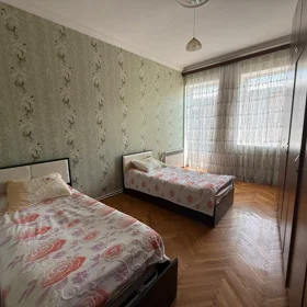 In Baku 60.0 m² apartment is for rent - Image 6