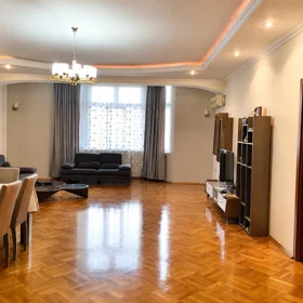 In Baku 150.0 m² apartment is for rent - Image 4