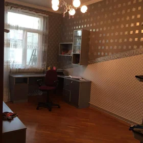 In Baku 150.0 m² apartment is for rent - Image 8