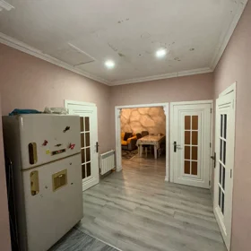 In Baku 100.0 m² house with 3.0 rooms is for rent - Image 9