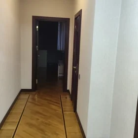 In Baku 110.0 m² apartment is for rent - Image 2