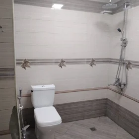 In Baku 100.0 m² apartment is for rent - Image 9