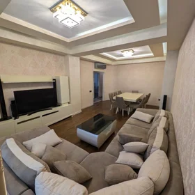 In Baku 190.0 m² apartment is for rent - Image 4