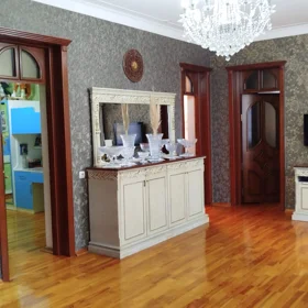 In Baku 300.0 m² house with 5.0 rooms is for sale - Image 5