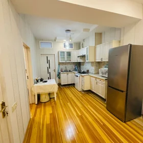 In Baku 70.0 m² apartment is for rent - Image 7