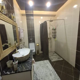 In Baku 80.0 m² apartment is for rent - Image 2