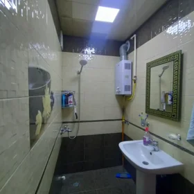 In Baku 100.0 m² apartment is for rent - Image 2
