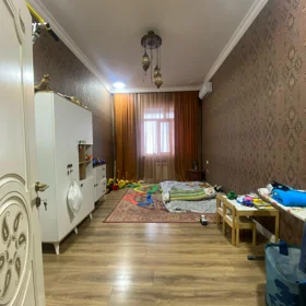 In Baku 157.0 m² apartment is for sale - Image 8