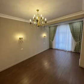 In Baku 151.0 m² apartment is for sale - Image 5