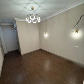 In Baku 151.0 m² apartment is for sale - Image 8