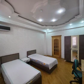 In Baku 167.0 m² apartment is for sale - Image 9