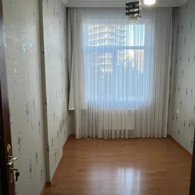 In Baku 107.0 m² apartment is for sale - Image 6