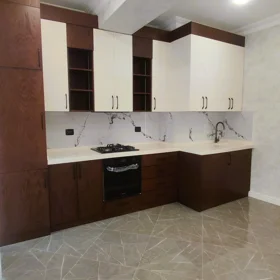 In Baku 112.0 m² apartment is for sale - Image 8