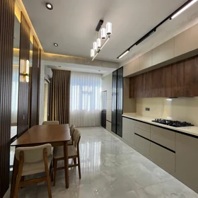 In Baku 140.0 m² apartment is for sale - Image 9