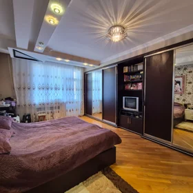 In Baku 280.0 m² apartment is for sale - Image 8