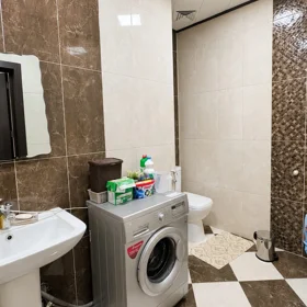 In Baku nan m² apartment is for sale - Image 2