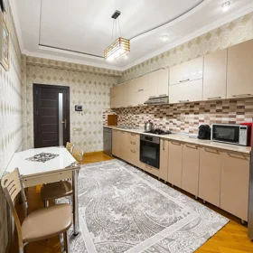 In Baku nan m² apartment is for sale - Image 8