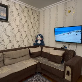 In Baku 80.0 m² apartment is for rent - Image 3