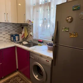 In Baku 80.0 m² apartment is for rent - Image 5