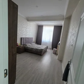 In Khirdalan 102.0 m² apartment is for sale - Image 2