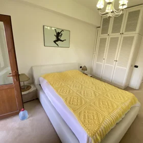 In Baku 100.0 m² apartment is for rent - Image 9
