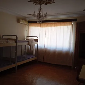 In Baku 700.0 m² house with 12.0 rooms is for sale - Image 2
