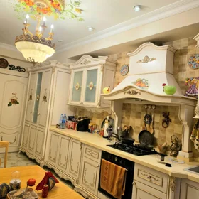 In Baku 145.0 m² apartment is for sale - Image 2