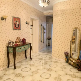 In Baku 145.0 m² apartment is for sale - Image 4