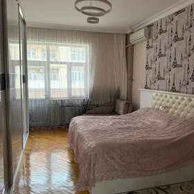 In Baku 115.0 m² apartment is for sale - Image 4