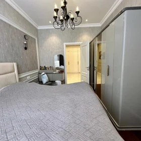 In Baku 100.0 m² apartment is for sale - Image 4