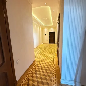 In Baku 165.0 m² apartment is for sale - Image 2